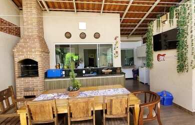 Imagem: A casa em condomínio possui 2 Dormitórios, 2 Banheiros, 2