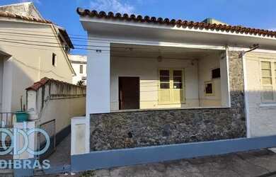 Imagem: A casa possui 3 Dormitórios, 2 Banheiros, 86m² de Área e