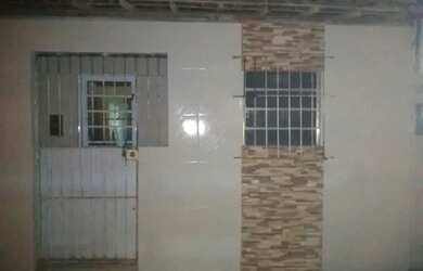 Imagem: A casa possui 2 Dormitórios, 1 Banheiro, 60m² de Área e