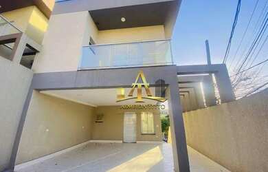 Imagem: A casa possui 3 Dormitórios, 4 Banheiros, 4 Vagas na garagem