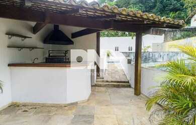 Imagem 6: Casa de rua Triplex / Residencial / Gávea