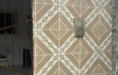 Imagem: A casa possui 2 Dormitórios, 1 Banheiro, 1 Vaga na garagem