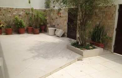 Imagem: A casa em condomínio à venda possui 3 Dormitórios, 3 Banheiros