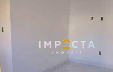 Imagem: A casa possui 3 Dormitórios, 2 Banheiros, 1 Vaga na garagem