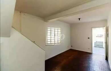 Imagem: A casa possui 2 Dormitórios, 1 Banheiro, 105m² de Área e