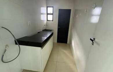 Imagem 8: Imóvel para venda possui 370 metros quadrados com 4 quartos no Alphaville Lagoa dos Ingles