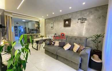 Imagem: A casa possui 3 Dormitórios, 2 Banheiros, 3 Vagas na garagem