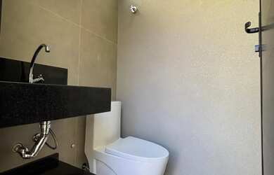 Imagem 10: Linda casa em condomínio à venda