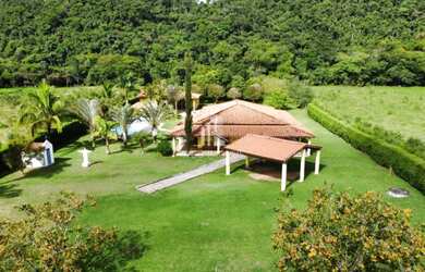 Imagem: A fazenda possui 25000m² de Área e está localizado em Santa