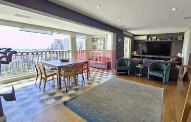 Imagem: O apartamento possui 2 Dormitórios, 5 Banheiros, 2 Vagas na