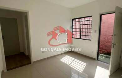 Imagem: A casa possui 2 Dormitórios, 1 Banheiro, 1 Vaga na garagem