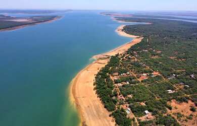 Imagem: O terreno possui 1.000m² de Área e está localizado em Lundcea