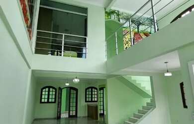 Imagem: A casa em condomínio possui 3 Dormitórios, 4 Banheiros, 2