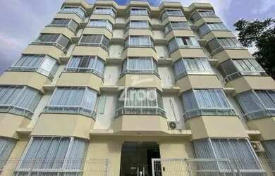 Imagem: O apartamento possui 1 Dormitório, 1 Banheiro, 1 Vaga na garagem