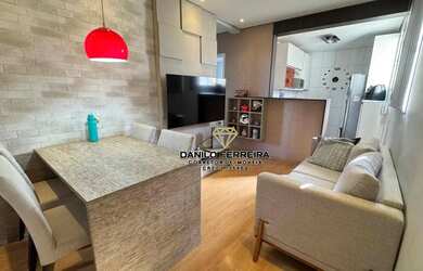 Imagem: O apartamento possui 2 Dormitórios, 1 Banheiro, 1 Vaga na garagem