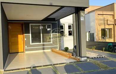 Imagem: A casa em condomínio possui 3 Dormitórios, 2 Banheiros, 2