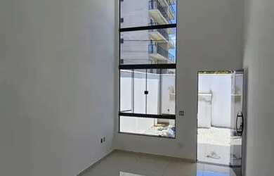 Imagem: A casa possui 2 Dormitórios, 2 Banheiros, 1 Vaga na garagem