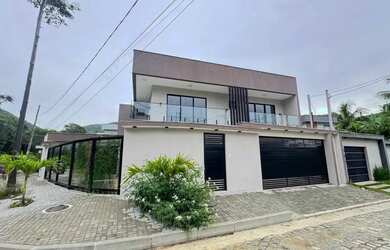 Imagem: A casa em condomínio possui 3 Dormitórios, 3 Banheiros, 2