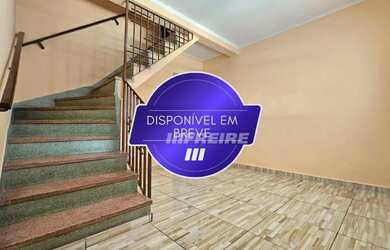 Imagem: A casa possui 2 Dormitórios, 1 Banheiro, 2 Vagas na garagem