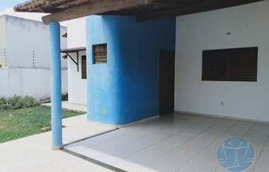 Imagem: A casa possui 3 Dormitórios, 4 Banheiros, 4 Vagas na garagem