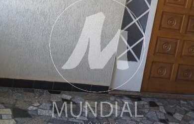 Imagem: A casa possui 3 Dormitórios, 2 Banheiros, 3 Vagas na garagem