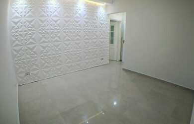 Imagem: A casa possui 2 Dormitórios, 2 Banheiros, 2 Vagas na garagem