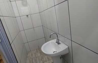 Imagem: A casa possui 2 Dormitórios, 3 Banheiros, 1 Vaga na garagem