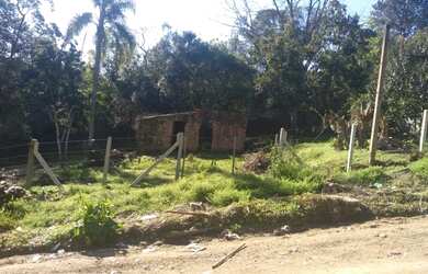 Imagem: O terreno possui 310m² de Área e está localizado em Fiuza