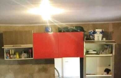 Imagem: A casa possui 3 Dormitórios, 1 Banheiro, 72m² de Área e