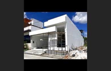 Imagem: A casa possui 3 Dormitórios, 5 Banheiros, 2 Vagas na garagem