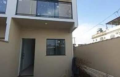 Imagem: A casa possui 2 Dormitórios, 2 Banheiros, 1 Vaga na garagem