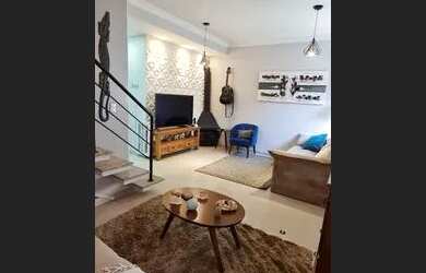 Imagem: A casa em condomínio possui 3 Dormitórios, 3 Banheiros, 2