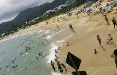 Imagem 1: Alugo apartamento anual praia estaleiro Balneário Camboriú