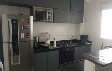 Imagem: O apartamento possui 2 Dormitórios, 1 Banheiro, 1 Vaga na garagem