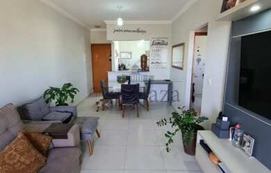 Imagem: O apartamento possui 2 Dormitórios, 2 Banheiros, 2 Vagas na