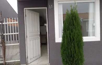 Imagem: A casa em condomínio possui 2 Dormitórios, 1 Banheiro, 2 Vagas