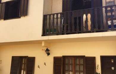 Imagem: A casa possui 1 Dormitório, 3 Banheiros, 1 Vaga na garagem