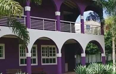 Imagem: A casa possui 5 Dormitórios, 5 Banheiros, 5 Vagas na garagem