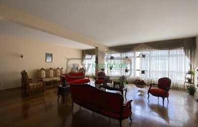 Imagem: O apartamento possui 5 Dormitórios, 2 Banheiros, 2 Vagas na