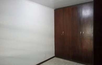 Imagem: A casa possui 3 Dormitórios, 2 Banheiros e está localizado