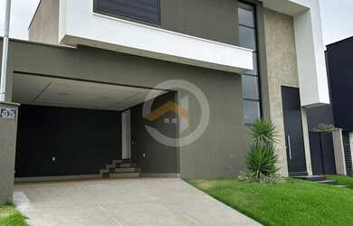 Imagem: A casa possui 3 Dormitórios, 4 Banheiros, 3 Vagas na garagem