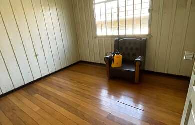 Imagem 6: VENDE CASA DE MADEIRA PROXIMO AO CENTRO