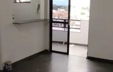 Imagem: O apartamento possui 1 Dormitório, 1 Banheiro, 1 Vaga na garagem