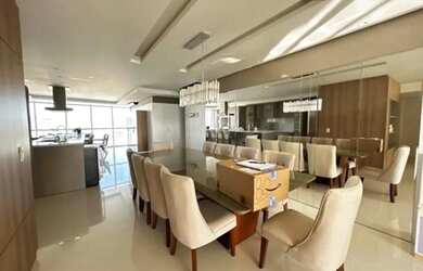 Imagem: O apartamento possui 4 Dormitórios, 5 Banheiros, 228m² de