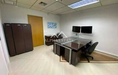 Imagem: O depósito possui 1 Vaga na garagem, 42m² de Área e está