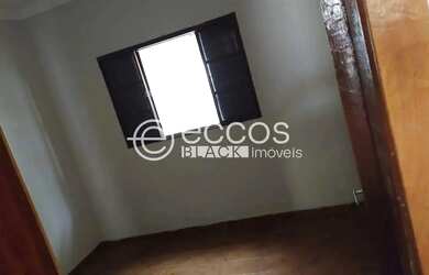 Imagem 4: Casa para aluguel, 2 quartos, 1 suíte, 2 vagas, Custódio Pereira - Uberlândia/MG