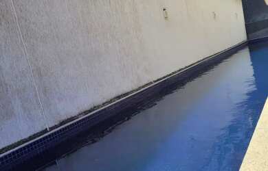 Imagem: O apartamento possui 1 Dormitório, 1 Banheiro, 1 Vaga na garagem