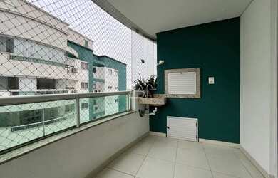 Imagem: O apartamento possui 3 Dormitórios, 1 Banheiro, 2 Vagas na