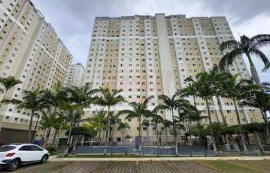 Imagem: O apartamento possui 2 Dormitórios, 1 Banheiro, 1 Vaga na garagem