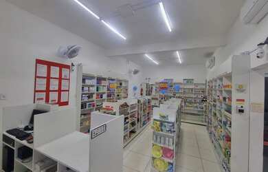 Imagem: O depósito e está localizado em Uruguai, Salvador à venda